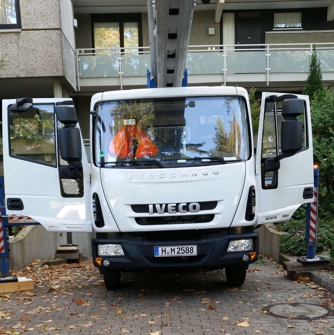 Ingo Matthies Kranservice Inh. Ingo Matthies Logo